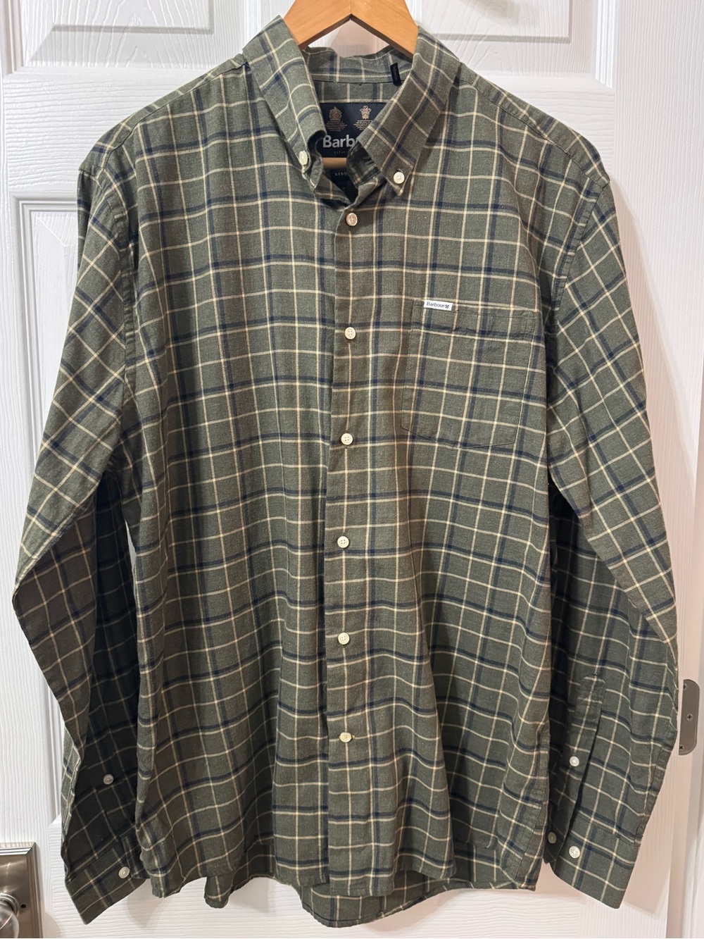 Barbour Men's Button Down Shirt Size Medium - Picture 1 of 6